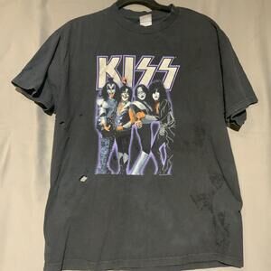 Distressed 2005 y2k Kiss band tee #rock #bandtee #kiss